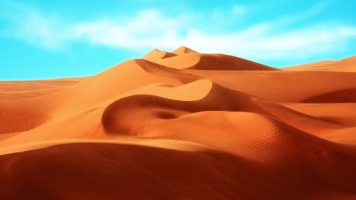 Золотистые пески пустыни, барханы